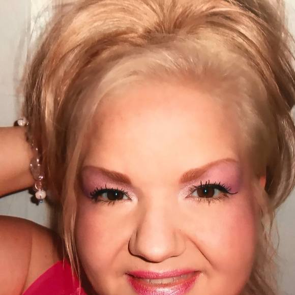 Meet your Posh Ambassador Rebecca, - Picture 1 of 1